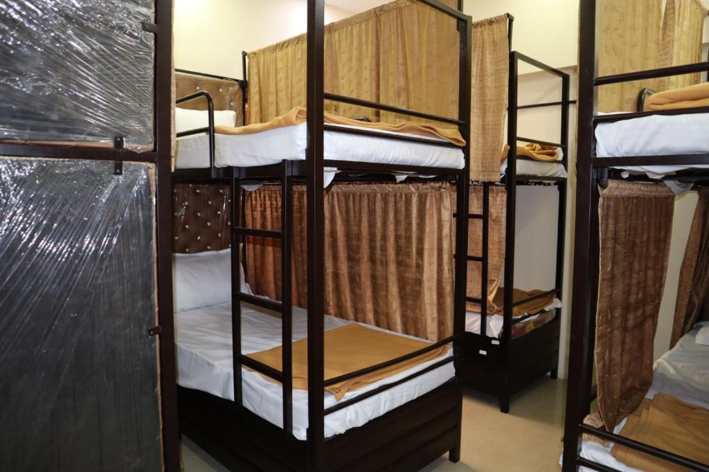 Marol Hotel | Indigo Room Sharing Dormitory - Near International Airport