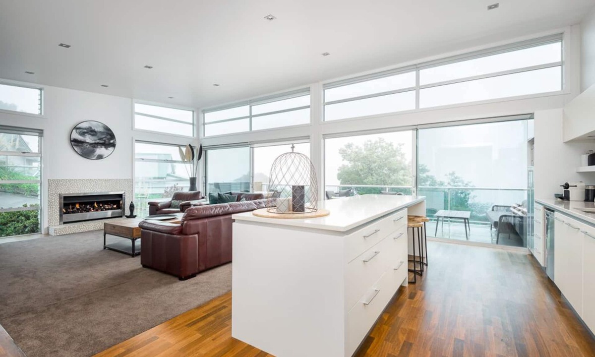 Akaroa House | Indulge in the cinema built for two, or a hot bath under the stars . Relax!
