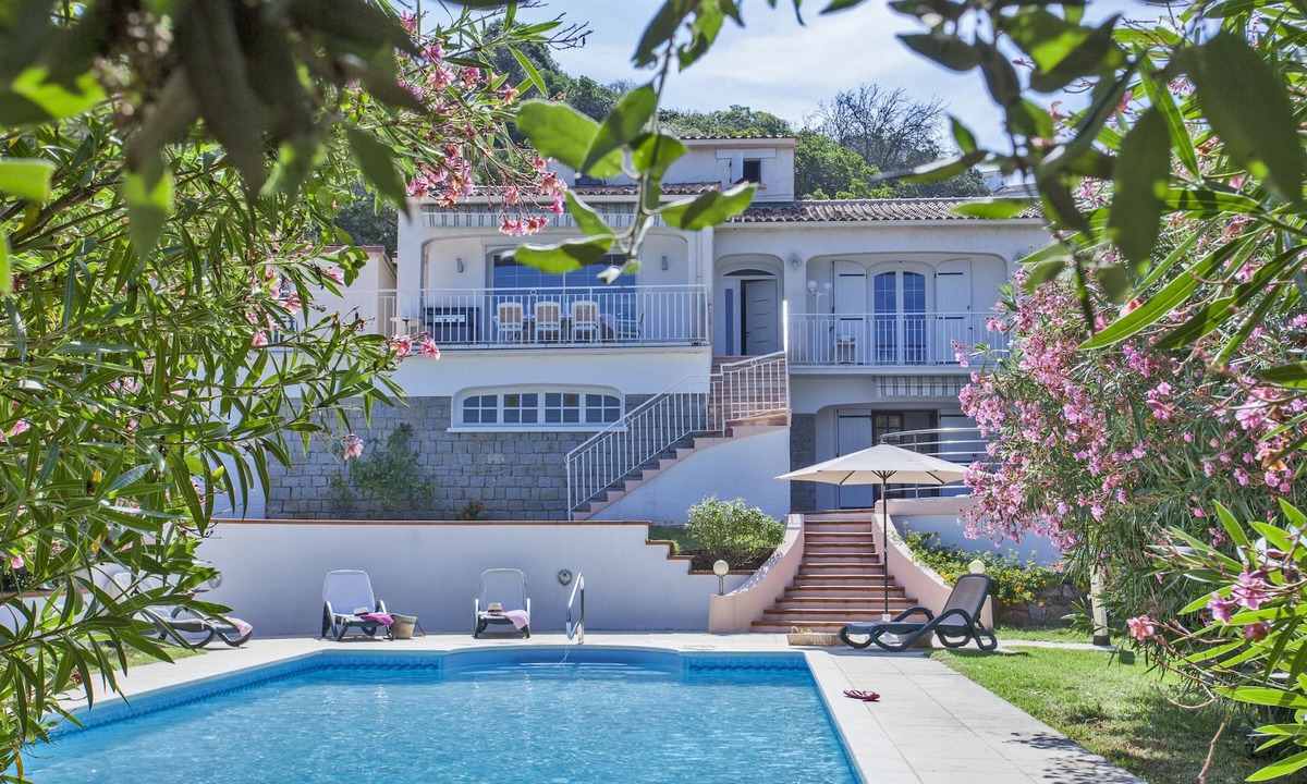 Isolella House | Isolella house with sea view; swimming pool; 14 people, Stagnola beach at 200m