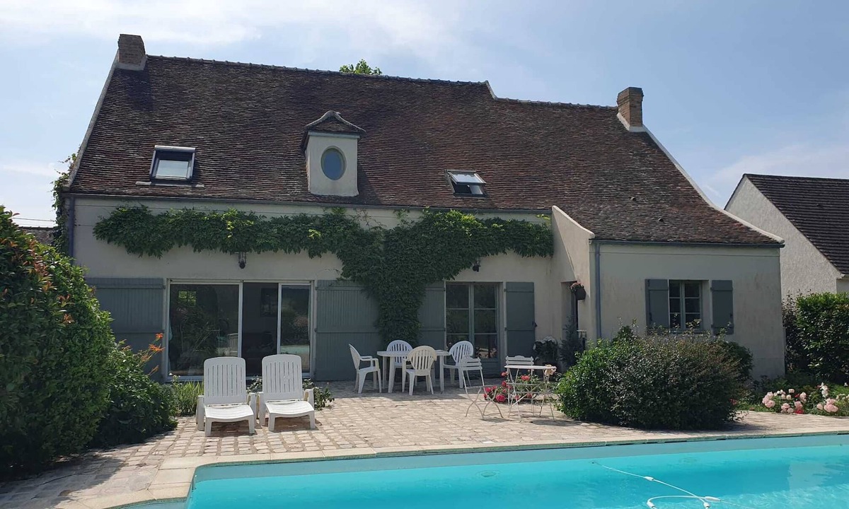 Dammartin-sur-Tigeaux House | Jolie Maison Haut de Gamme Avec Piscine Chauffée et Belle vue sur Nature