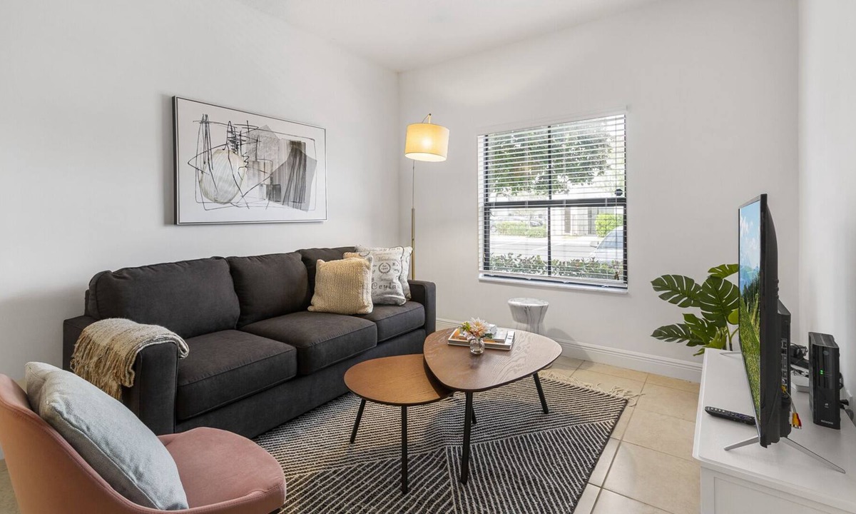 Davie Apartment | Kasa | Explore Dania Beach Pier & State Park | Fort Lauderdale
