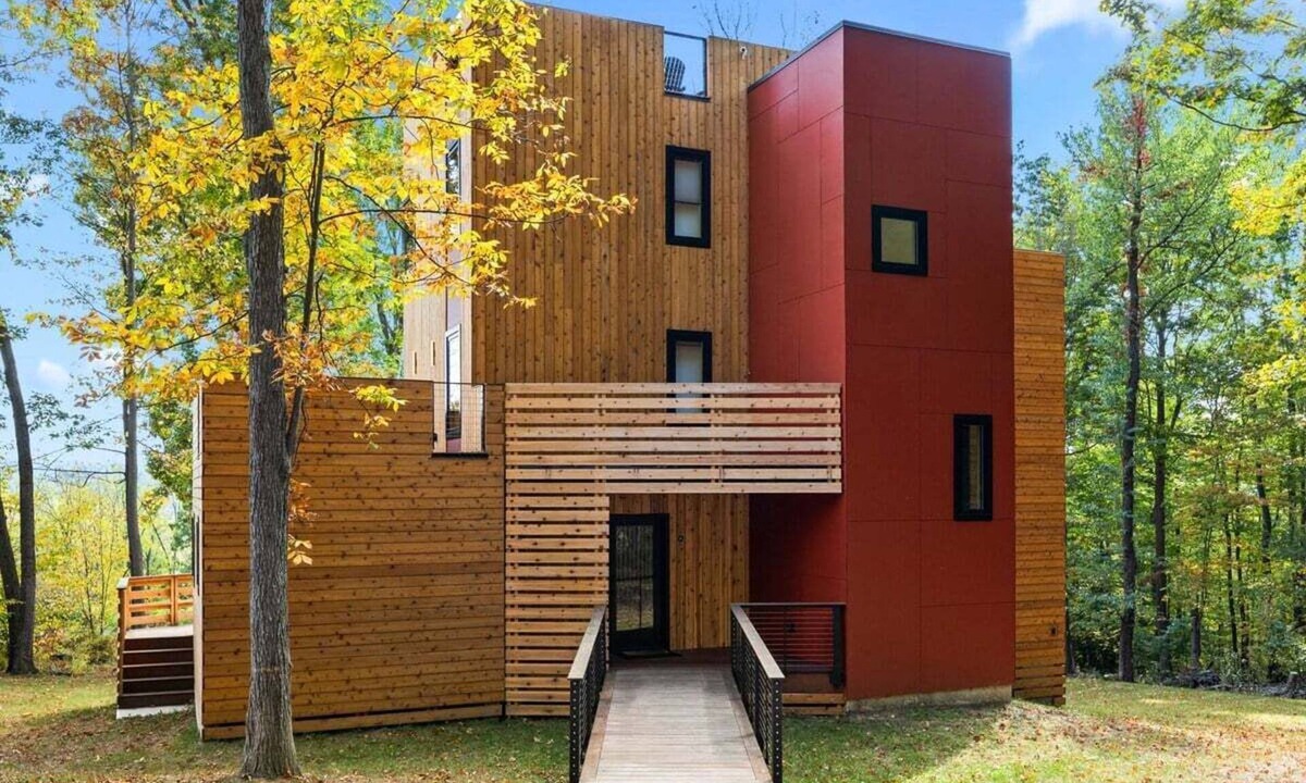 Bluff Point House | Keuka Lookout- A modern, 4 en suite bedroom home, overlooking Keuka Lake