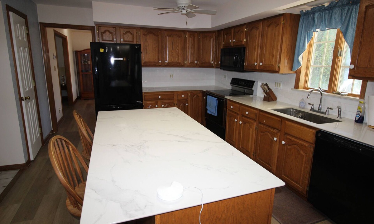 Mechanicsburg House | Kid friendly & 2-min walk to golf & eatery/pub in Mechanicsburg