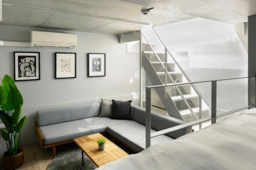 Setagaya Apartment | KOU Jiyugaoka 101