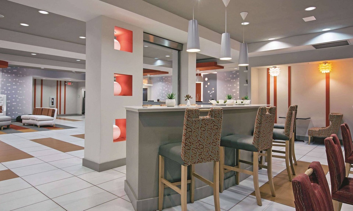 Harrisburg Hotel | La Quinta Inn & Suites by Wyndham Harrisburg-Hershey