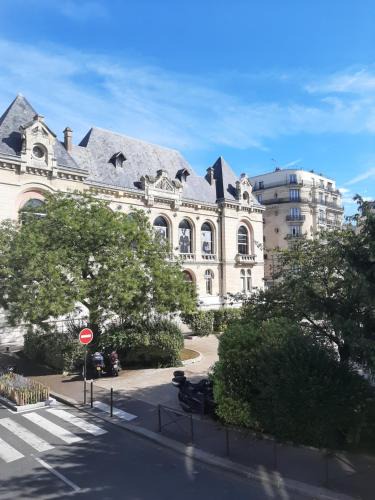 Parchamp–Albert Kahn Apartment | la studette du théâtre