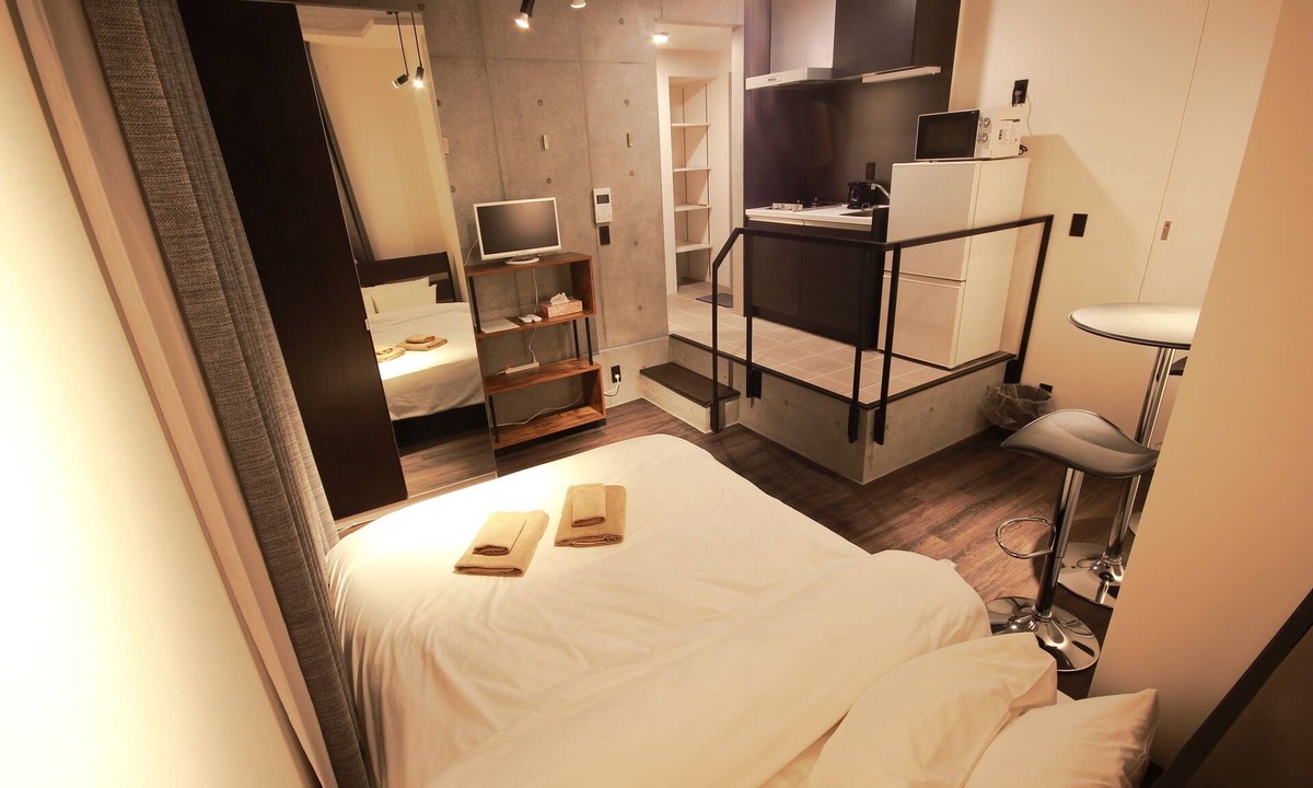 Honmachi Apartment | LA101西新宿5丁目駅から徒歩3分。新しく快適、便利な立地のお部屋です。