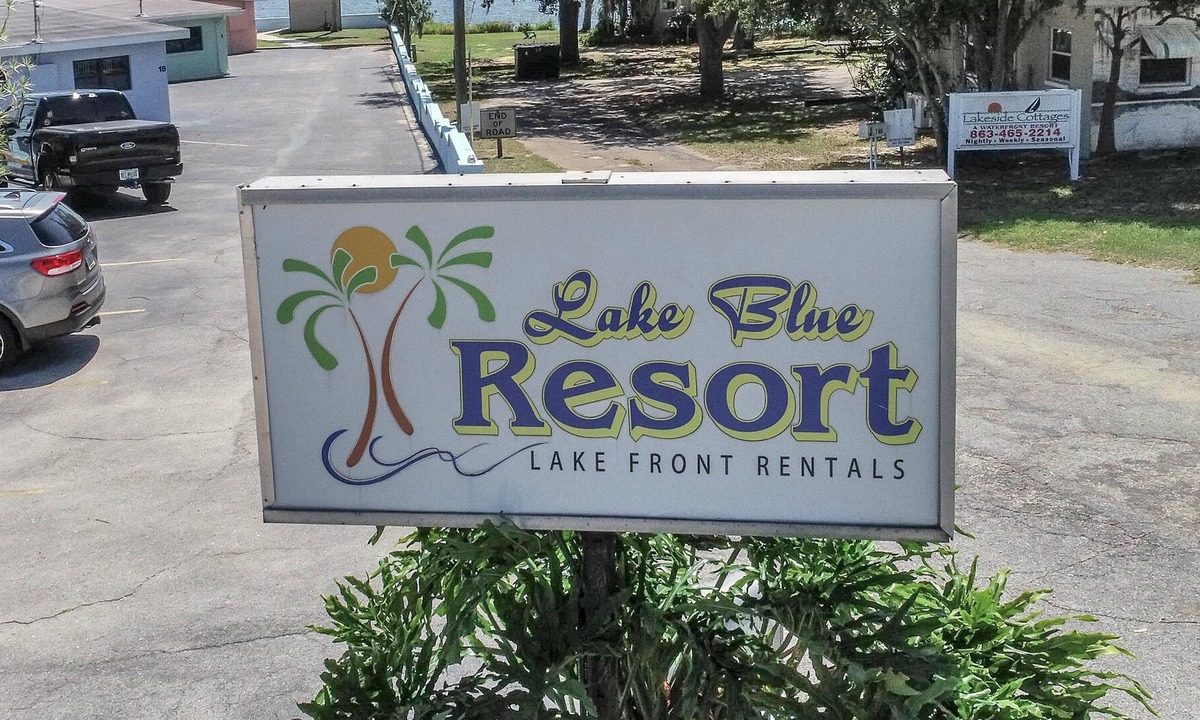 Blue Resort Waterfront Sandy Beach Boat Slips Heated | Sylvan Shores