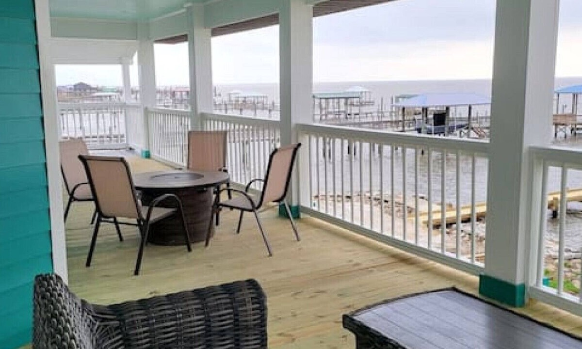 Lake Catherine House | Lake Leisure - Sleeps 9