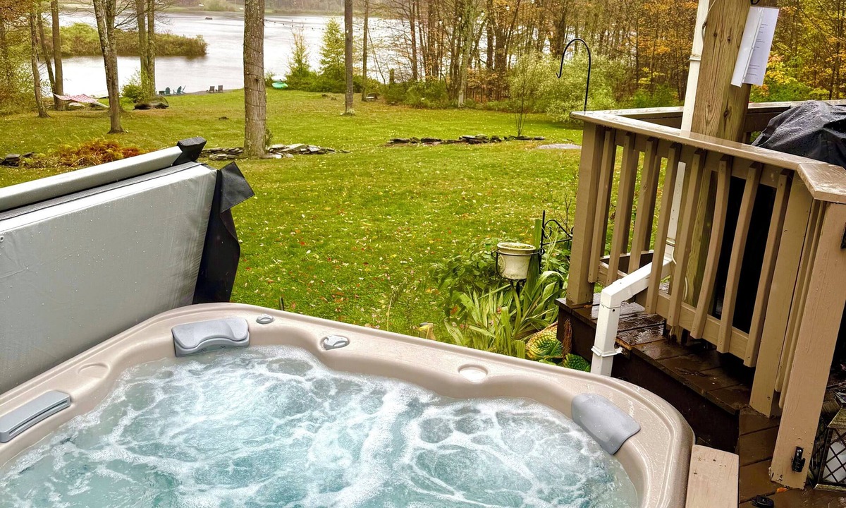South Kortright Ski Chalet | Lakefront Chalet w/hot tub, game room, and kayaks. Pet-friendly!
