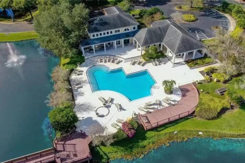 Carrollwood Apartment | Lakeview Condo in Gated Community