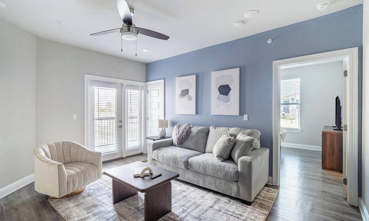 Harvey Apartment | Landing | Spectacular 2BD, Clubhouse, Gym