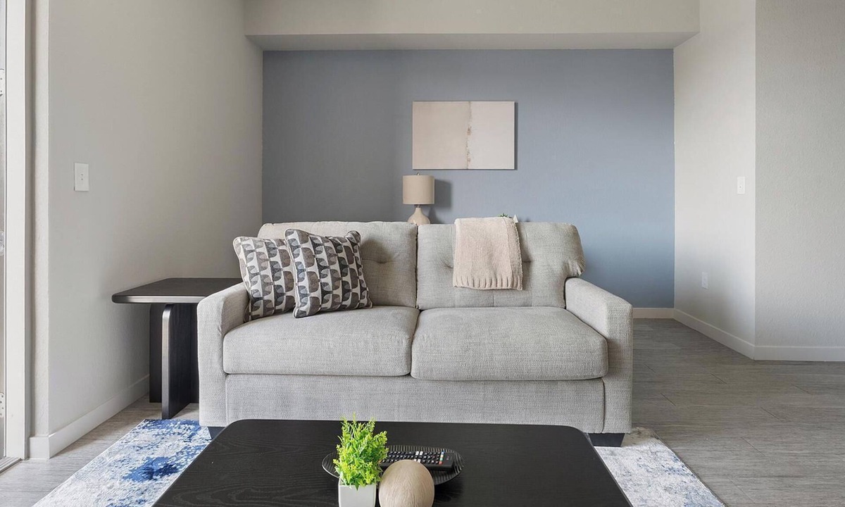 Biggar Apartment | Landing | Stylish 1BD, Clubhouse, Gym