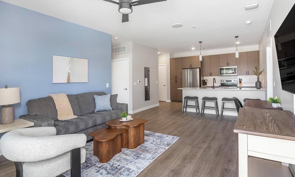 Goodyear Apartment | Landing | Stylish 2BD, Pool, Gym