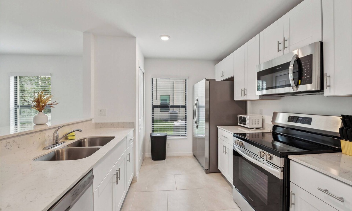 Port Charlotte Apartment | Landings at Westport 2007 l Gym l 3 Bd 2.5 Bt