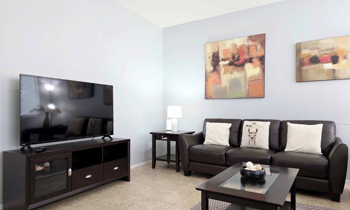 Alegre Community Condo | Large 3br 2-story townhouse with pool 2 mi to ASU