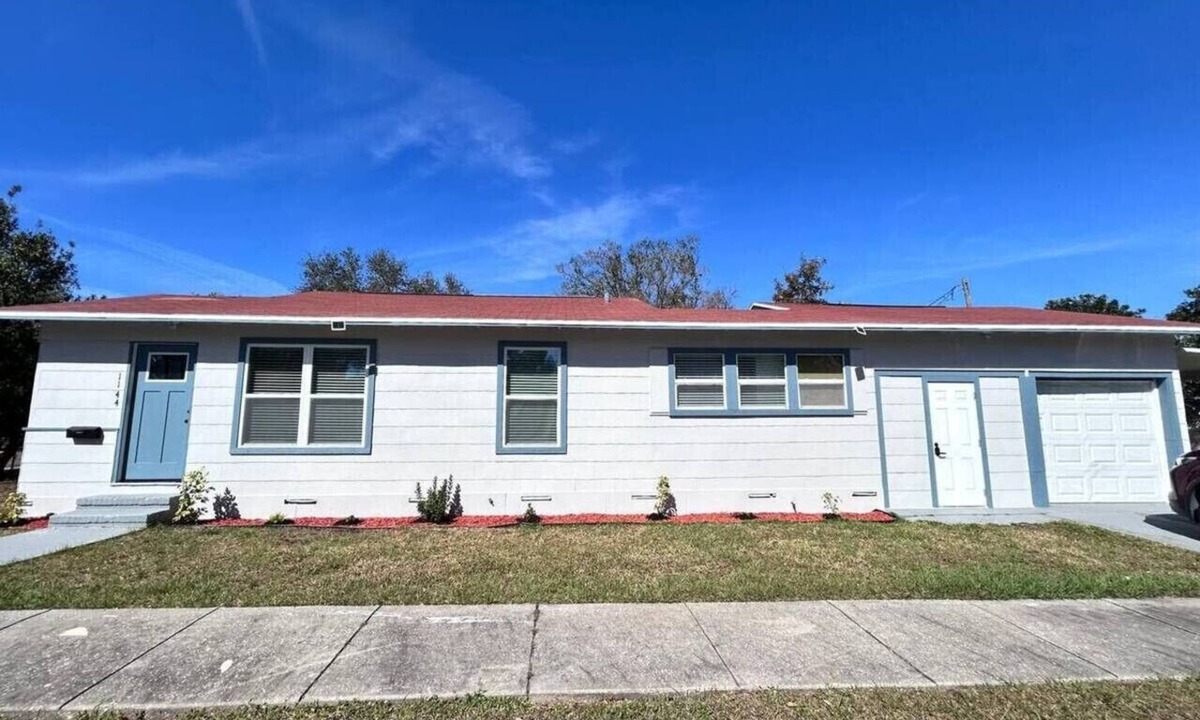 United Central House | Large 4 bedroom close to Beach and Downtown!