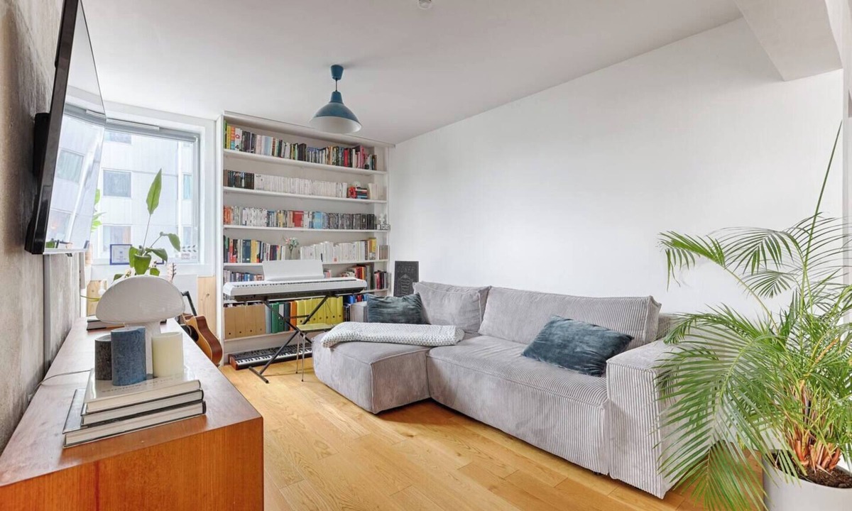 Flandres Apartment | Large apartment in the center of Paris. Ideal for families (10 people!)