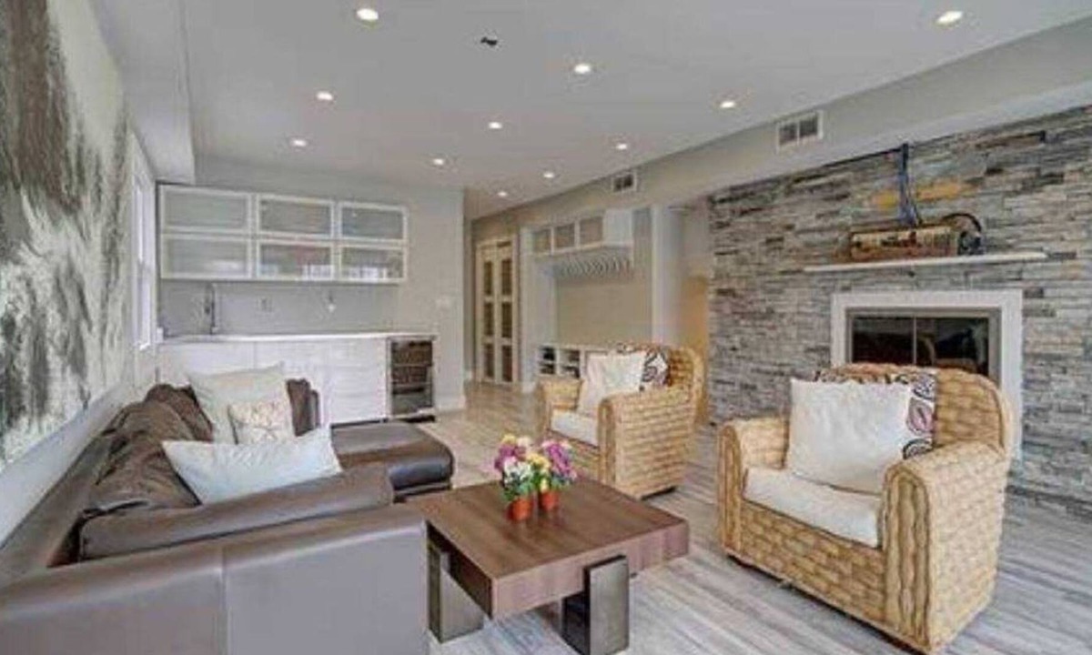 Lido Beach House | Large Family Beach House With Gunite Heated Pool and Private Beach