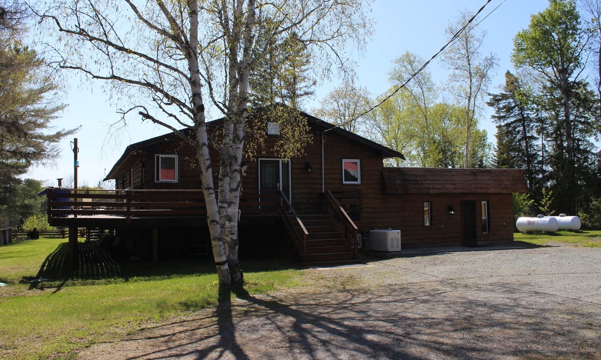 West Nipissing Cabin | Large Wrap Around Multi Level Deck