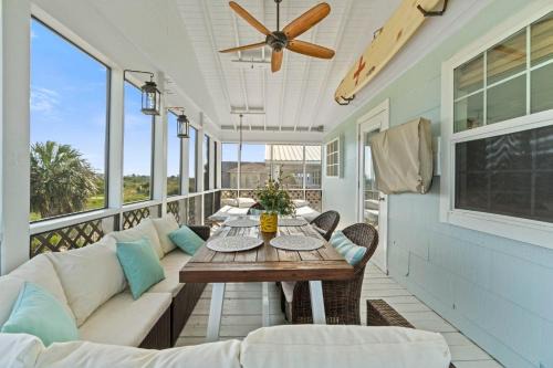 Fort Morgan Pines House | Latitude Adjustment Beach House
