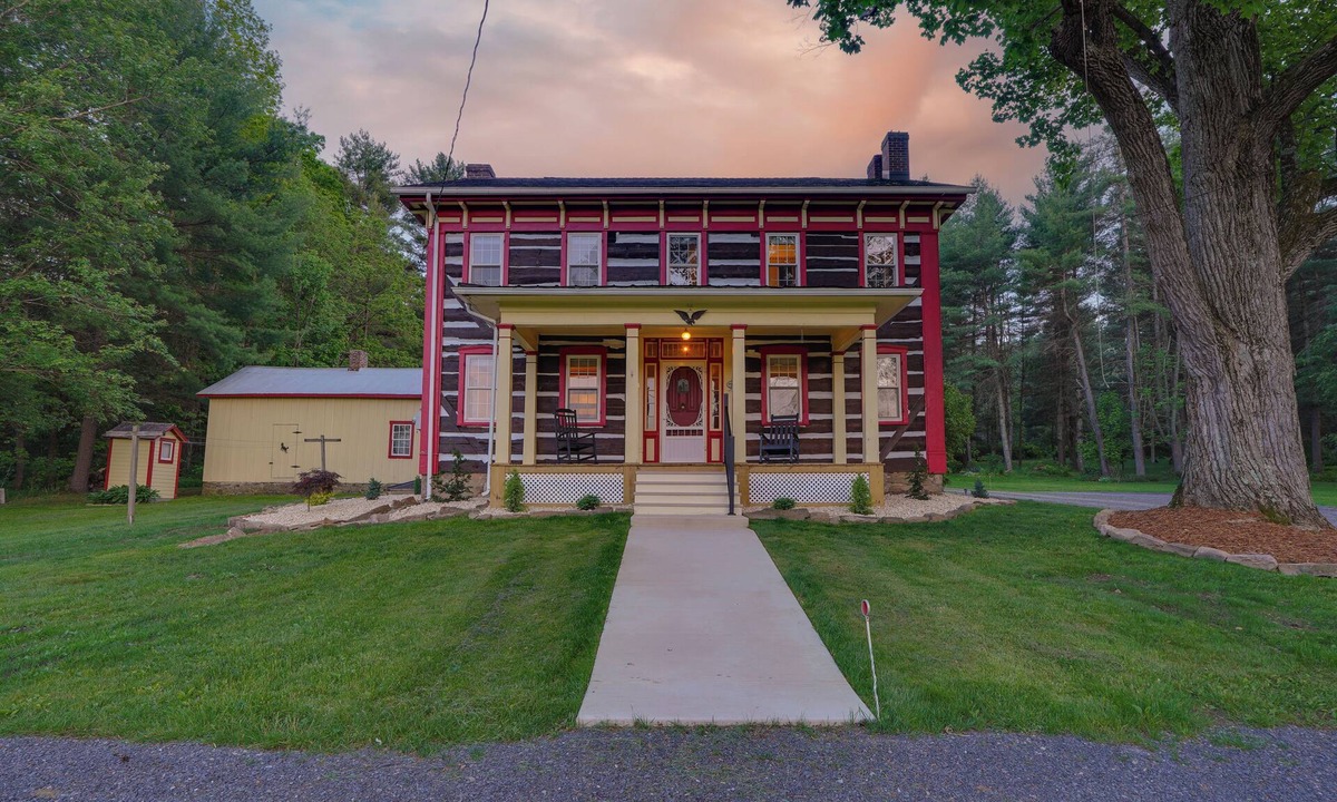 Tylersville House | Laurel Haven | Private Pool + Fireplace