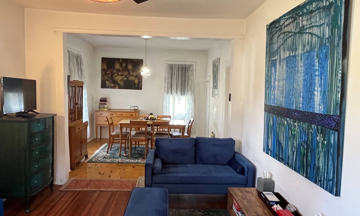 Laurens House | Laurens Manor - Charming 4 bedroom in the quaint Village of Laurens