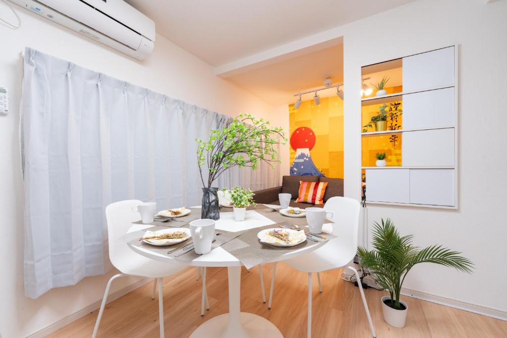 Ikebukuro Apartment | LEON RESORT HOTEL A 3rooms MAX8people 6min Shinjuku 11min Shibuya 12min walk Ikebukuro LEON RESORT IKEBUKURO traditional Japanese room 池袋 渋谷 新宿 立地最高 最大8名