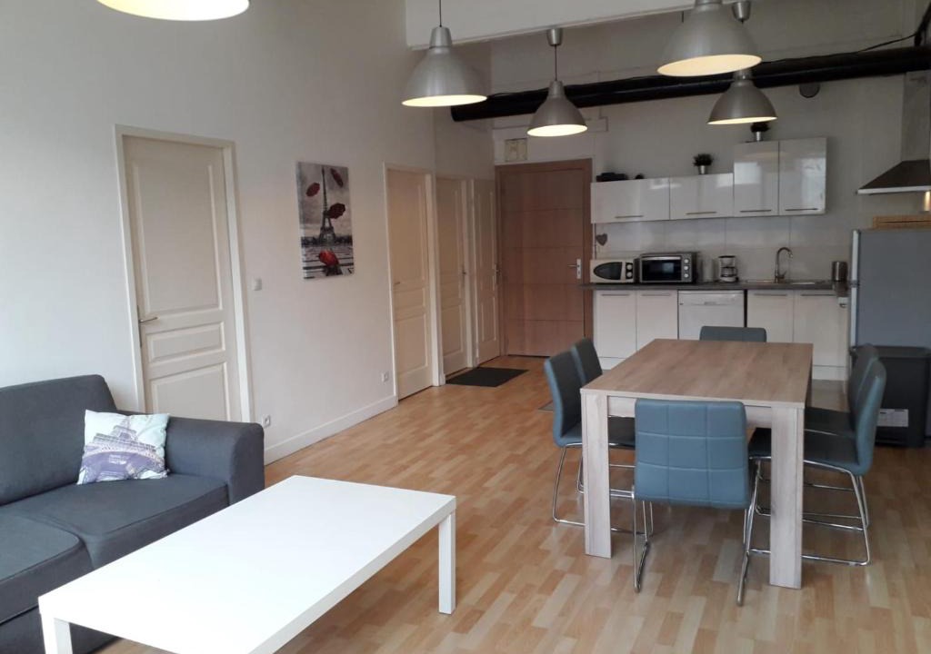 Les Lilas Apartment | LES LILAS