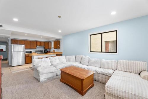 Caine Woods Apartment | Lighthouse Village 311