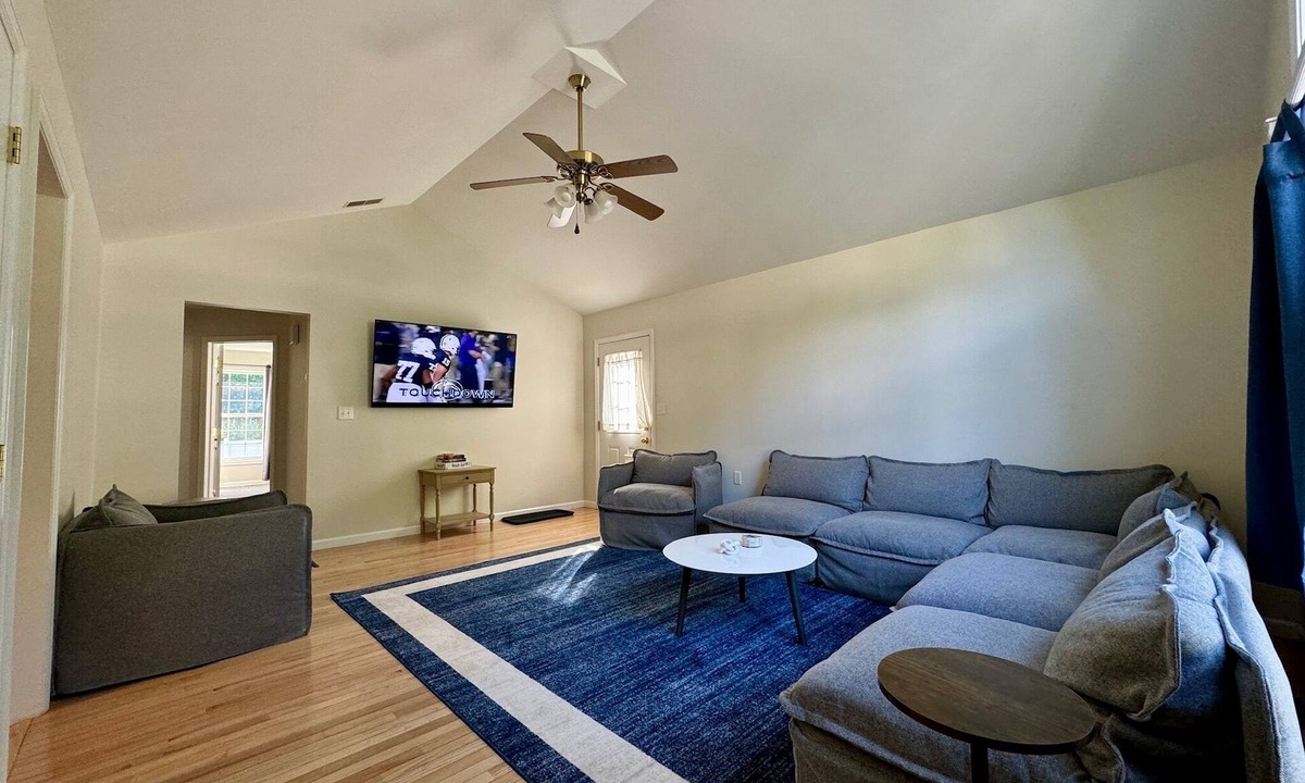 State College House | Lion’s Landing - PSU getaway! Everything needed for a fun, hassle-free stay!
