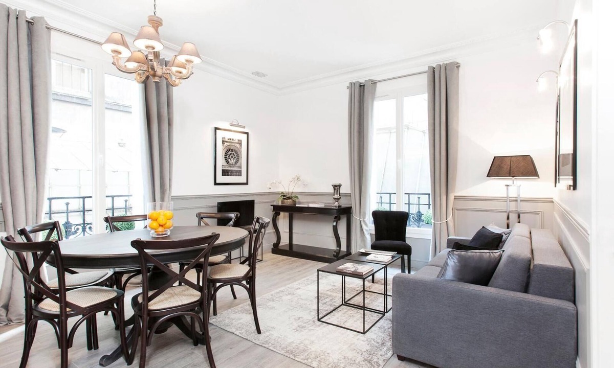 Porte-Saint-Martin Apartment | LivinParis | Luxury 2 Bedrooms Grand-Boulevard II