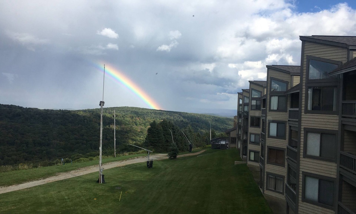 Seven Springs Condo | Located in the Heart of the PA Laurel Highlands! 50 MILE View. SEVEN SPRINGS.