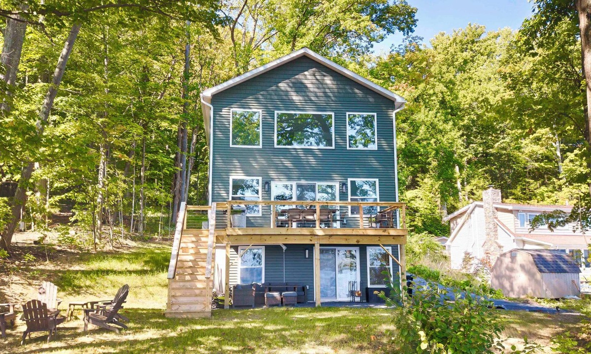 Trumansburg House | Lone Retreat Lake House: New Build + Close to Ithaca