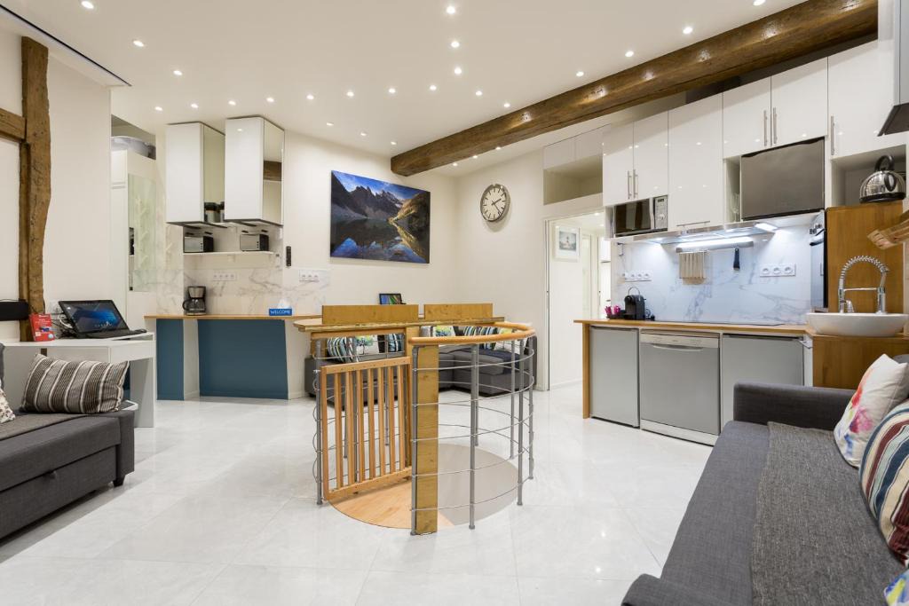 Les Halles Apartment | Louvre Luxury Apartment & SPA