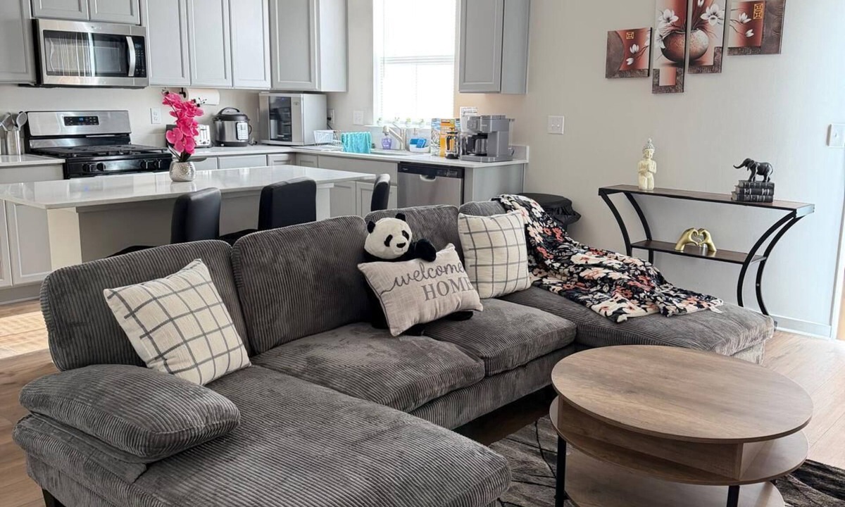 Bridgeport House | Lovely 3-bedroom townhome with AC in charming Bridgeport