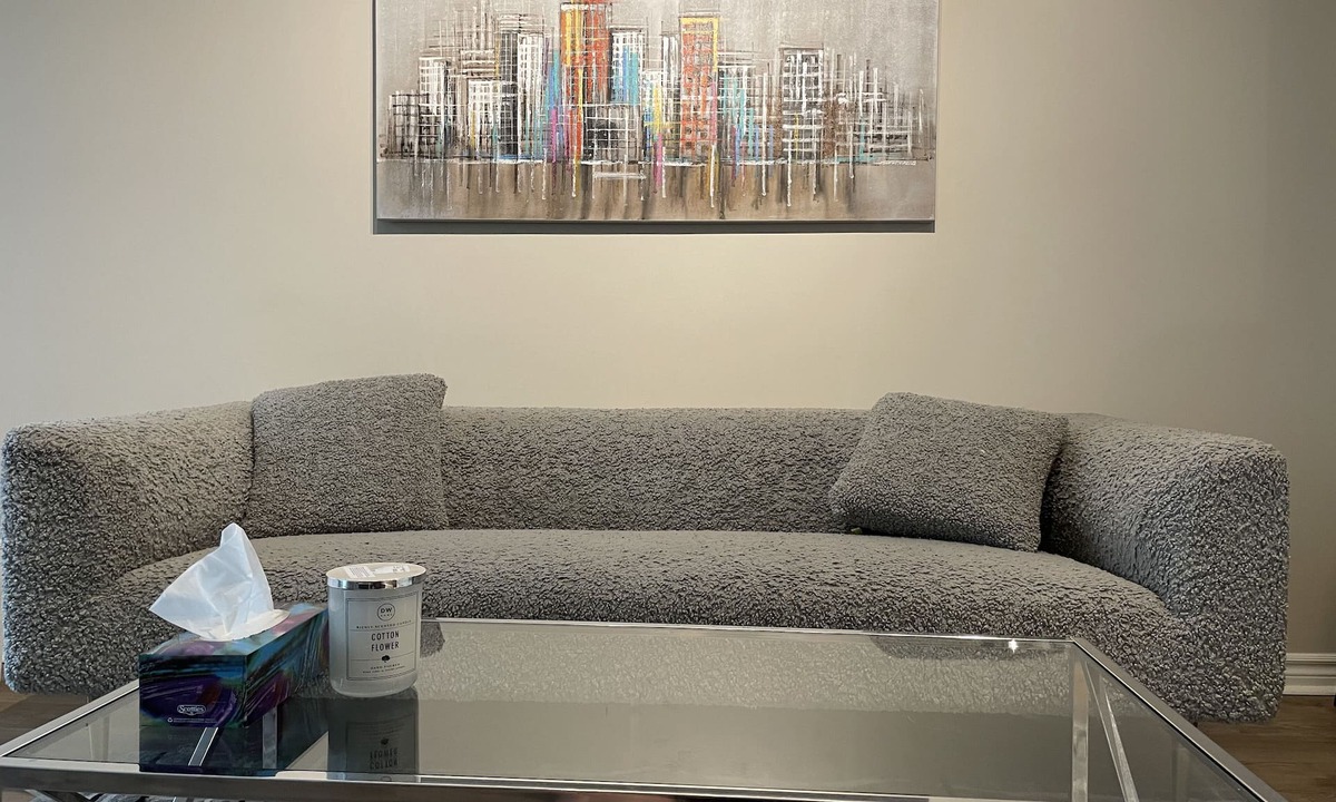 Willowdale Condo | Lovely two bed room condo at prime location!