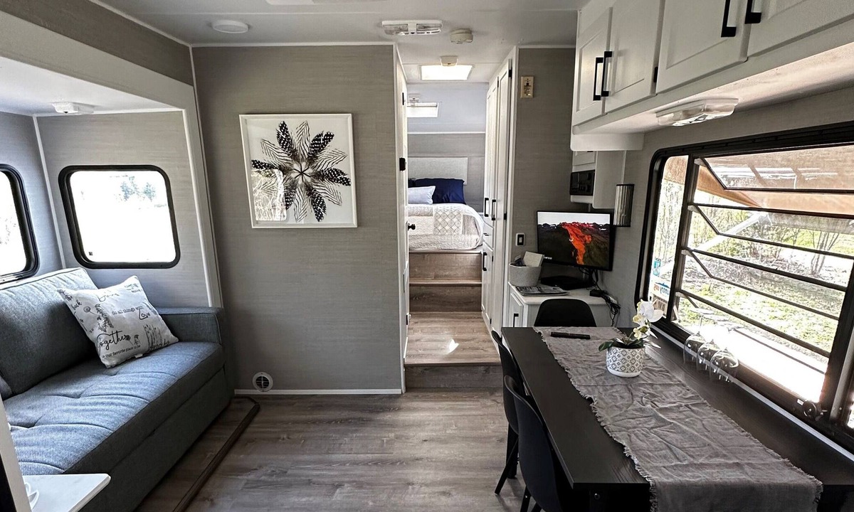 Armour RV Rental | Luxe camping on beautiful 50acre