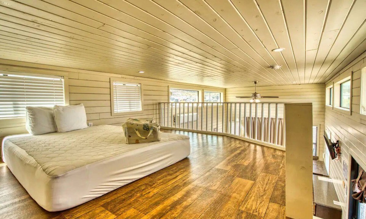Camp Verde Hotel | Luxe Canyon-View Retreat w/Balcony & BBQ Near Montezuma Castle