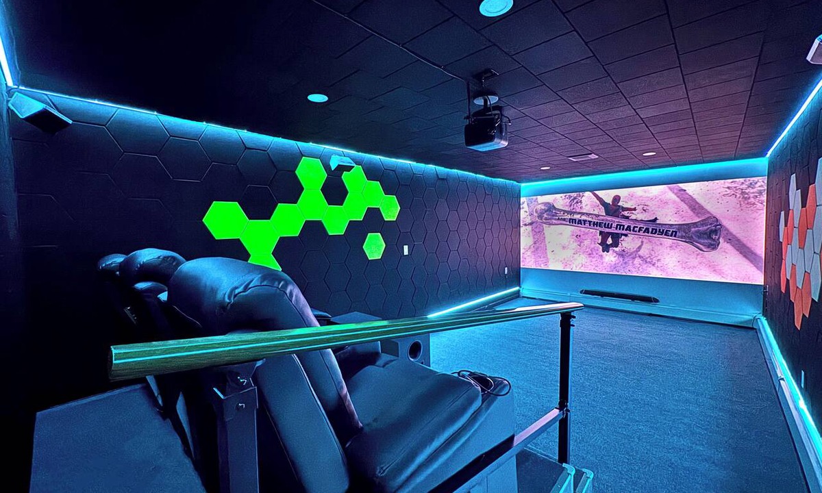 Jewett Ski Chalet | Luxe Party Retreat: Ski Pool Karaoke Game Movie