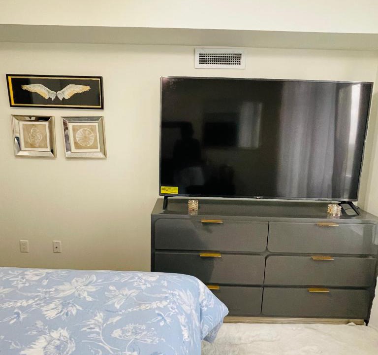 Wallace Emerson Apartment | luxurious 2-bedroom condo