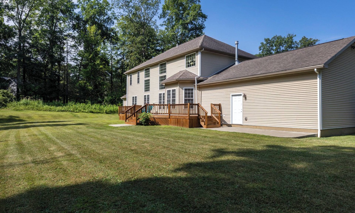 Montour Falls House | Luxurious 5-bedroom 4,000 square foot home