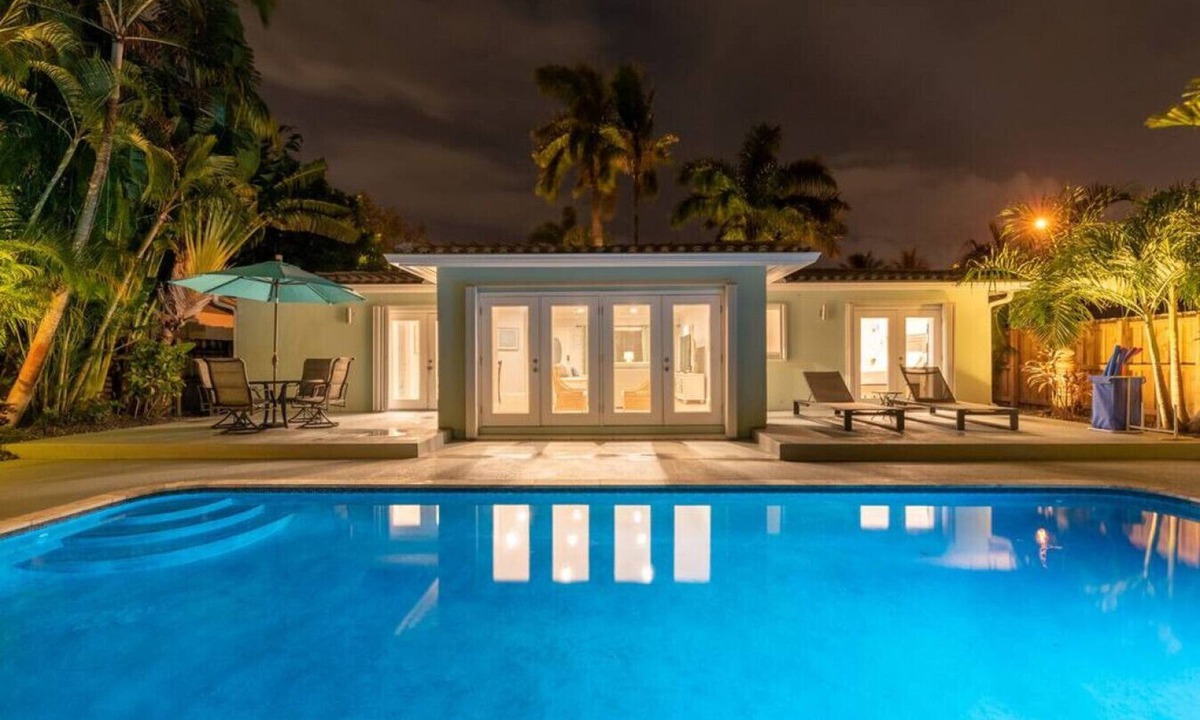 Poinsettia Heights House | Luxurious Fort Lauderdale Pool Home