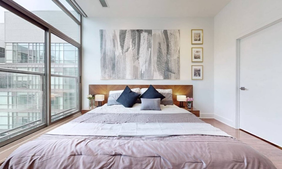 Fort York Condo | Luxurious, modern and convenient lake shore condo on penthouse floor