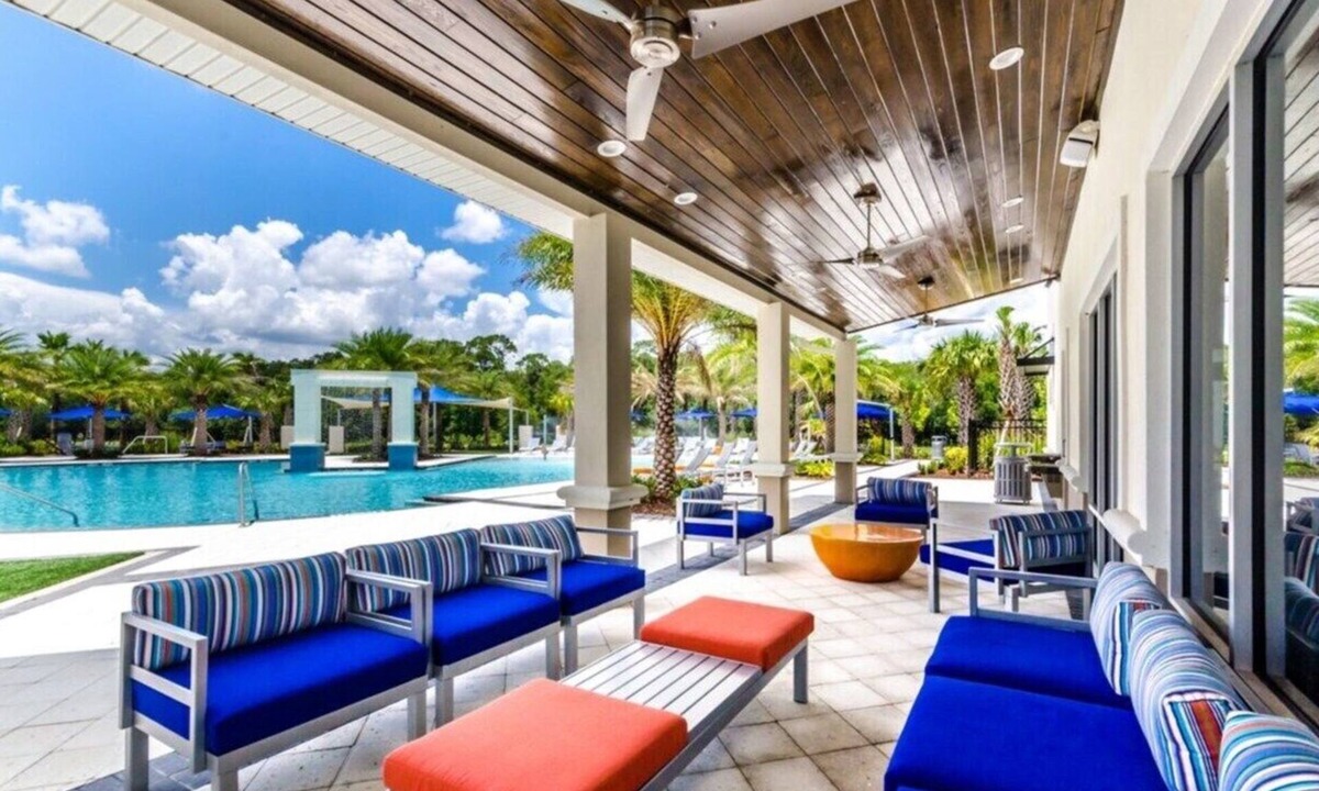 Kissimmee House | Luxurious Orlando Kissimmee Mansion for Work Remote or Family Gatherings