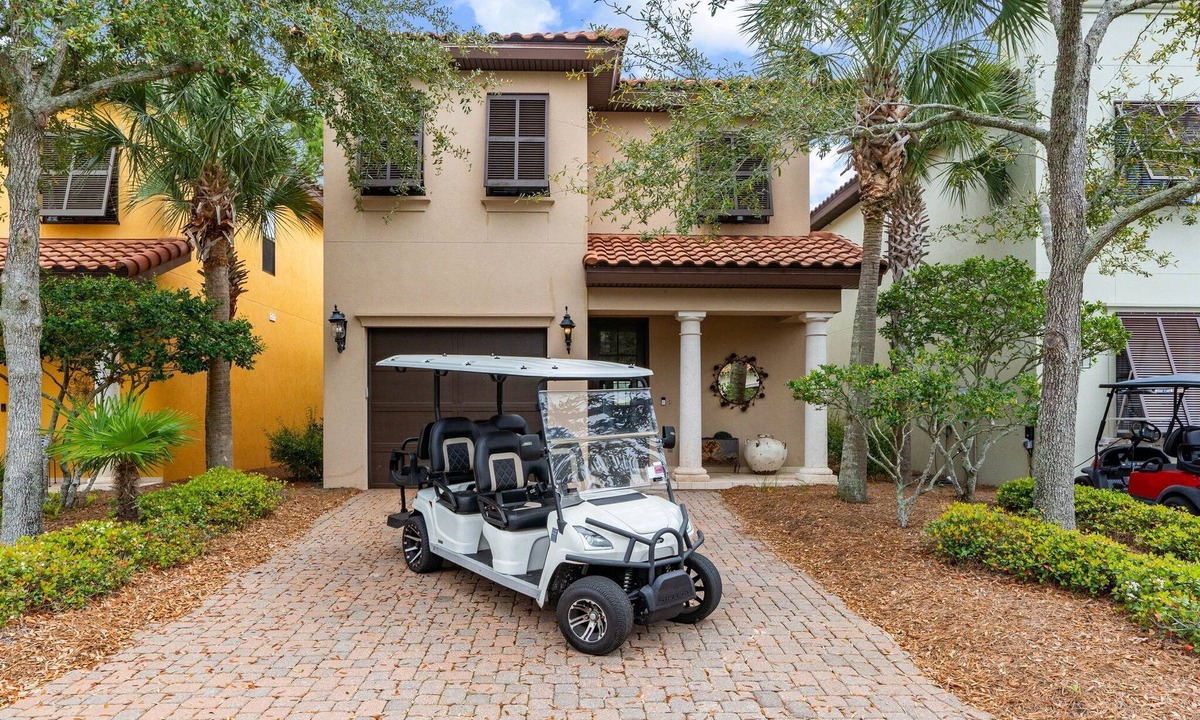 Villa Lago House | Luxury 3BR Beach House w/SIX Seat GOLF CART! Near Pool. Covered Patio. Tram.