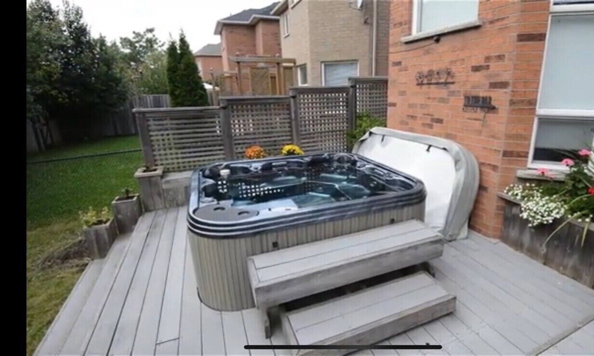 Richmond Hill House | LUXURY 4 BD DETACHED HOUSE WITH HOT TOP