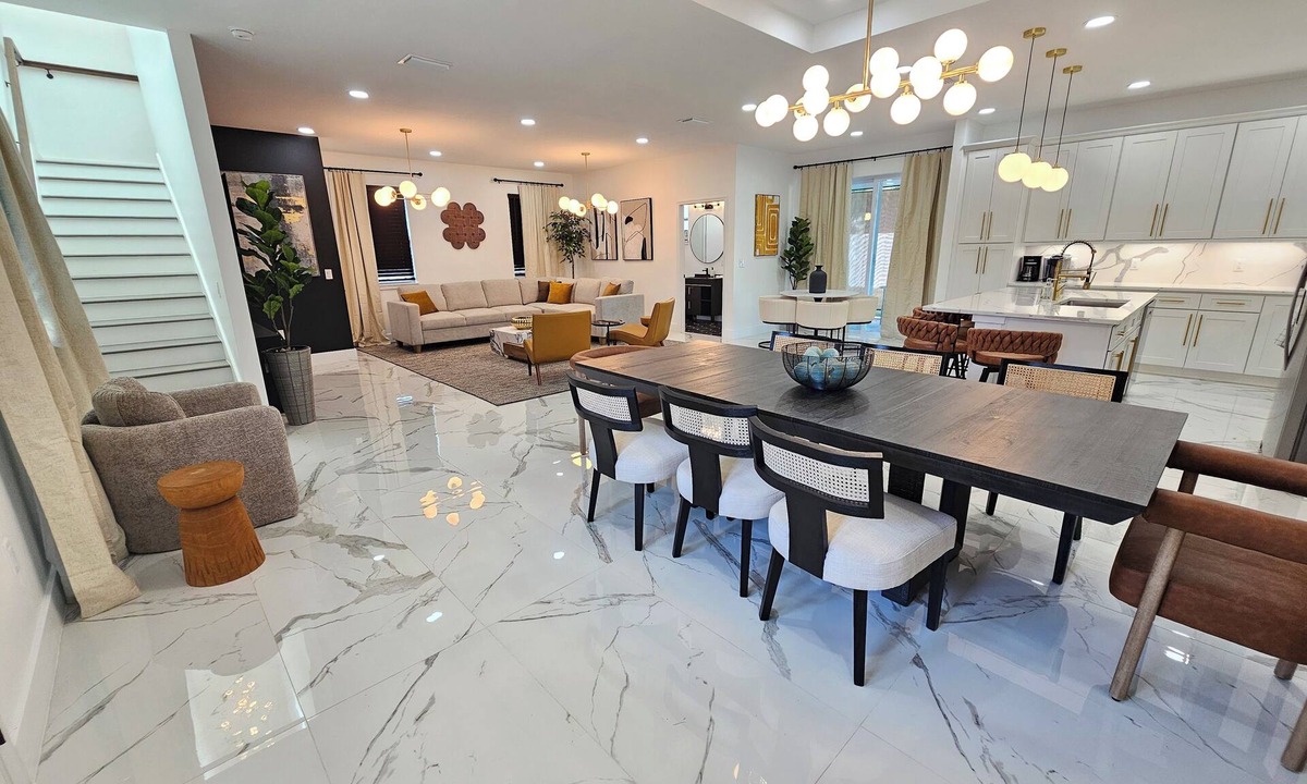 Fairvilla House | LUXURY 5/4 w Jacuzzi tub Winter Park/CP Orlando Gem