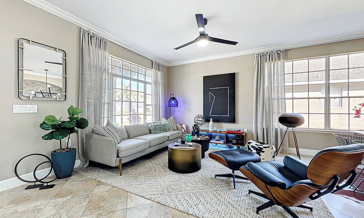 Southeast Orlando House | Luxury 5-bedroom, 3.5 Bathroom House with Private Pool, Patio & Gated Community!
