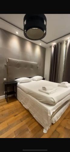 L'Europe Apartment | Luxury Flat Champs-Élysées Monceau